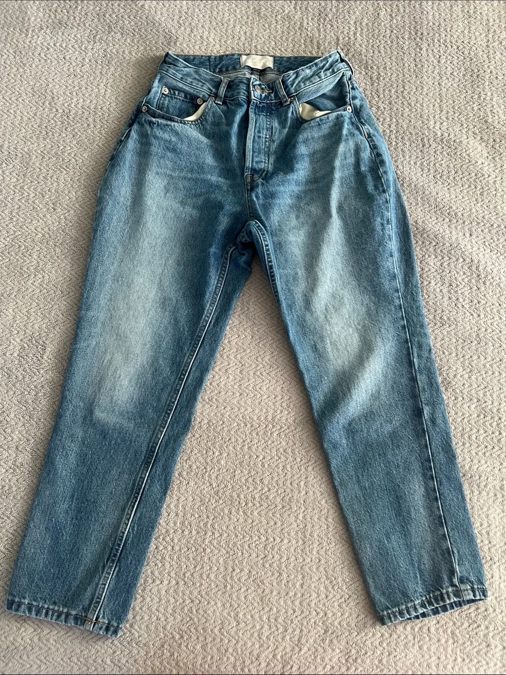 Everlane The Curvy 90's Cheeky Straight Jean Size 27 Cropped Medium Wash Denim